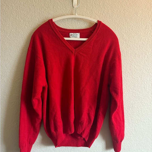 United Colors Of Benetton Scarlet V-Neck Cozy Sweater Winter Valentine's day - Picture 2 of 10